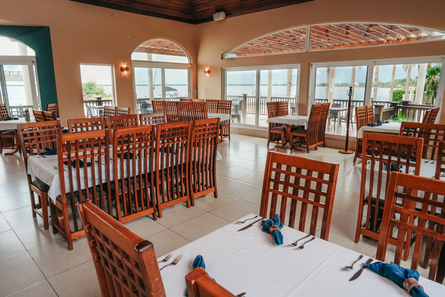 Tony's Inn & Beach Resort