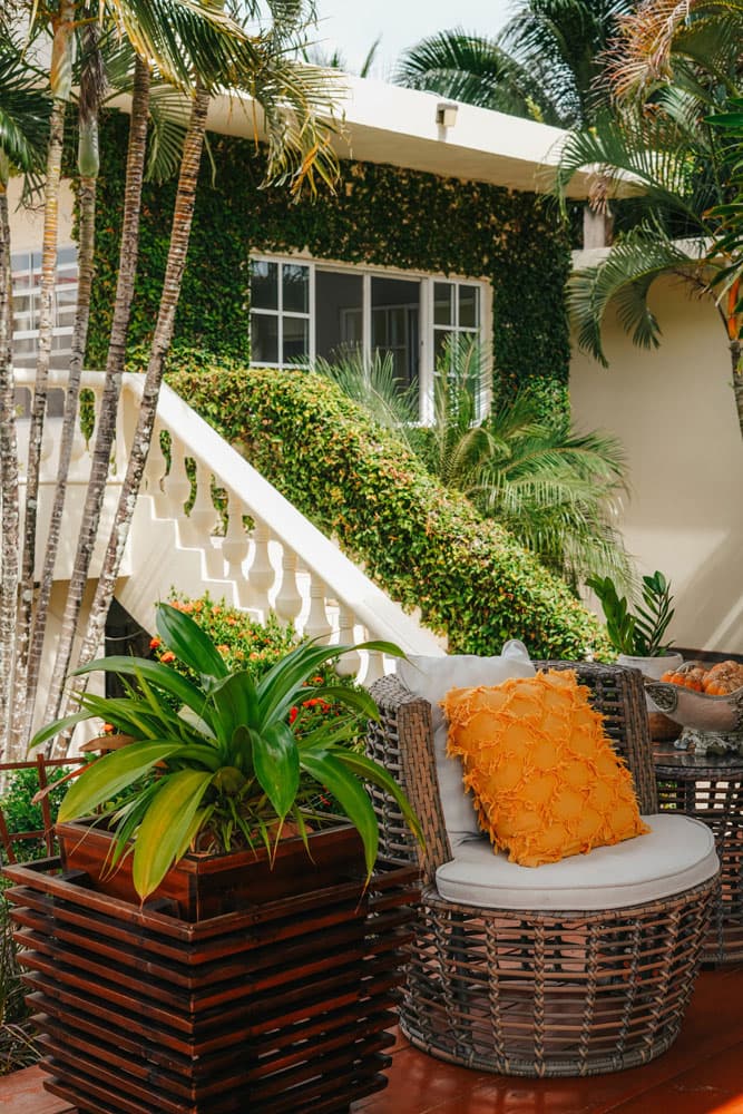 Tony's Inn & Beach Resort