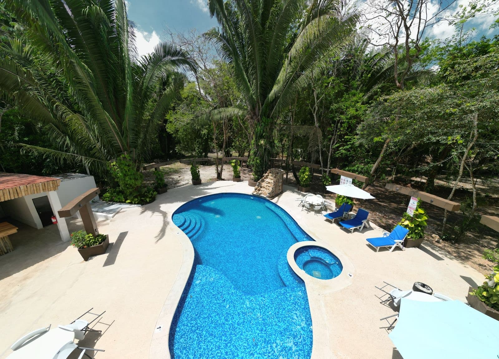 Falling Leaves Lodge